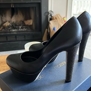 Sergio Rossi shoes in a very good condition size 8 US (38 Europe) in a box